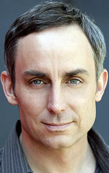 Фотография актёра Уоллес Лэнгэм