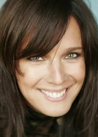 Фотография актёра Дезире Носбуш