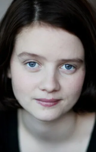 Фотография актёра Полин Этьен