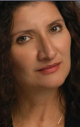 Фотография актёра Аслы Ичёзю