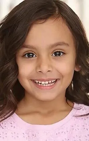 Фотография актёра Элизабет Феникс Каро