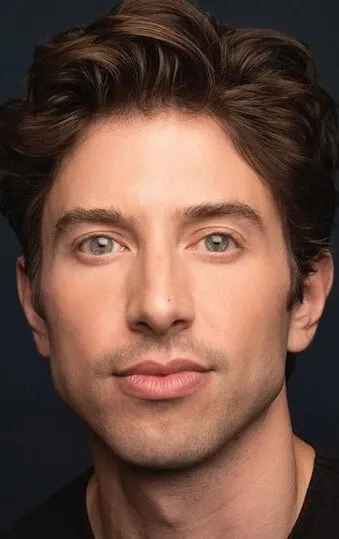 Фотография актёра Ник Адамс