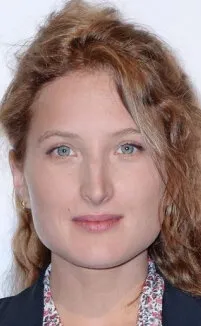 Фотография актёра Джулия Пьятон