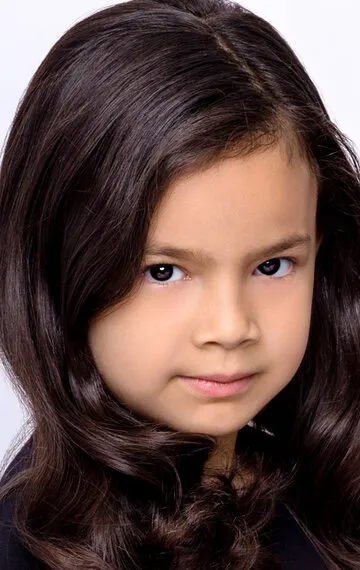 Фотография актёра Эверли Карганилья