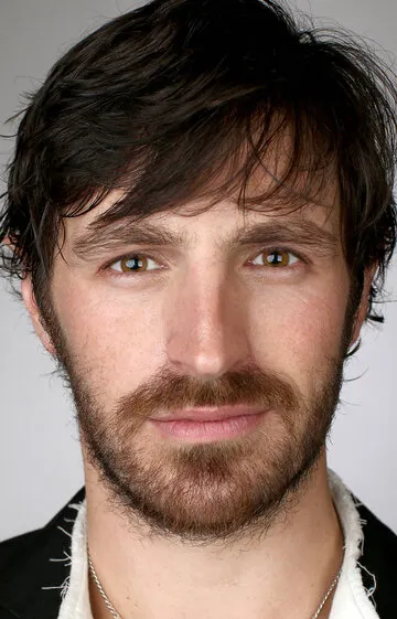 Фотография актёра Оуэн Мэкен