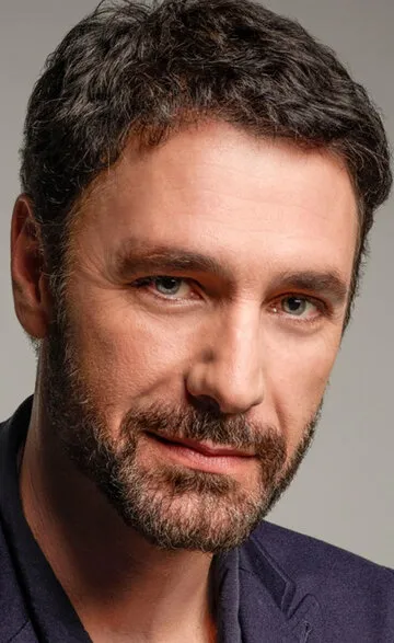 Фотография актёра Рауль Бова