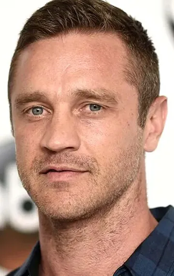 Фотография актёра Девон Сава