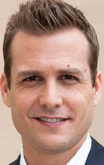 Фотография актёра Гэбриел Махт