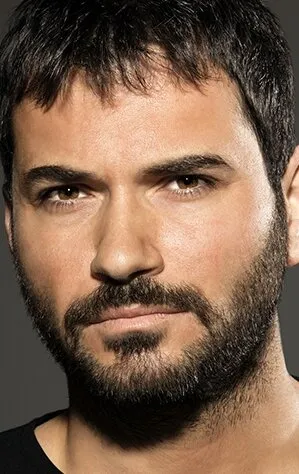 Фотография актёра Сердар Озер