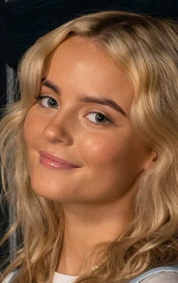 Фотография актёра Милли Гибсон