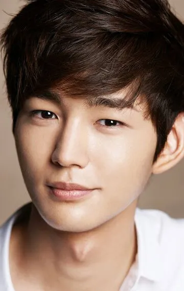Фотография актёра Ли Вон-гын