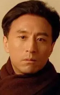 Фотография актёра Ван Лоюн